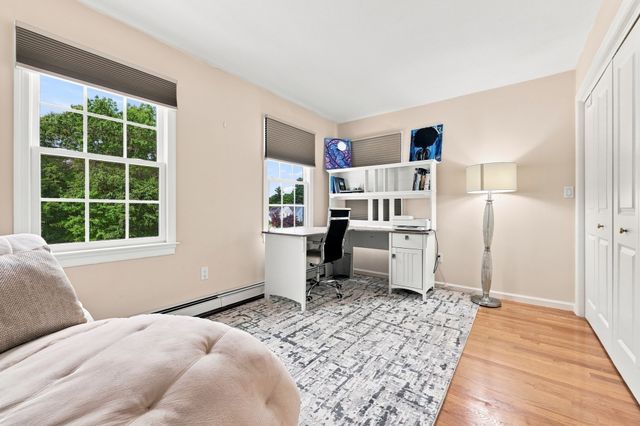 8 Juniper Road, Upton, MA 01568