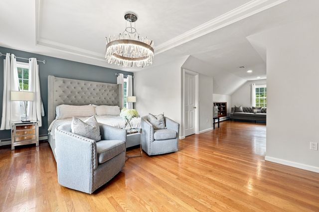 8 Juniper Road, Upton, MA 01568