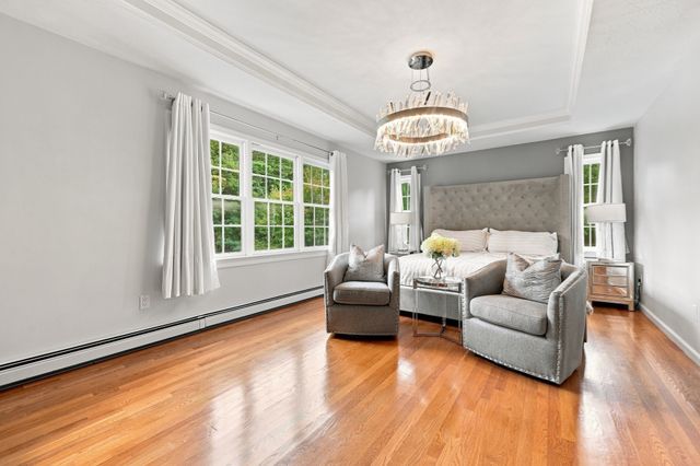 8 Juniper Road, Upton, MA 01568