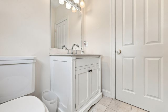 8 Juniper Road, Upton, MA 01568