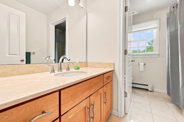 8 Juniper Road, Upton, MA 01568