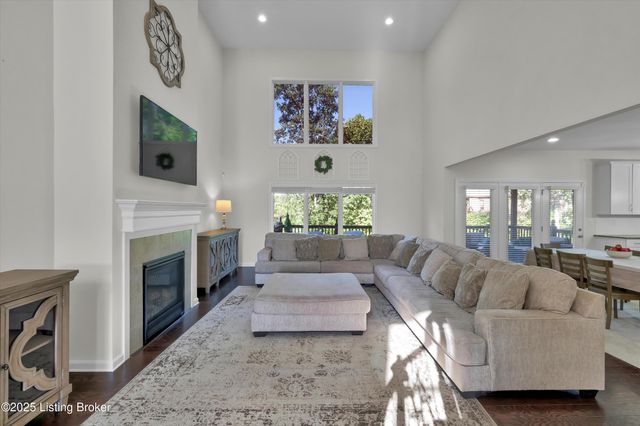 3102 Reserve Pkwy, La Grange, KY 40031