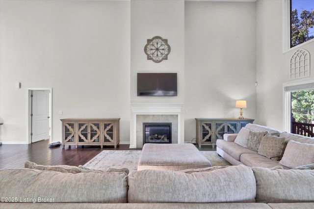 3102 Reserve Pkwy, La Grange, KY 40031