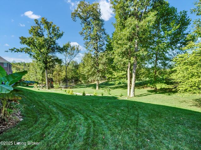 3102 Reserve Pkwy, La Grange, KY 40031