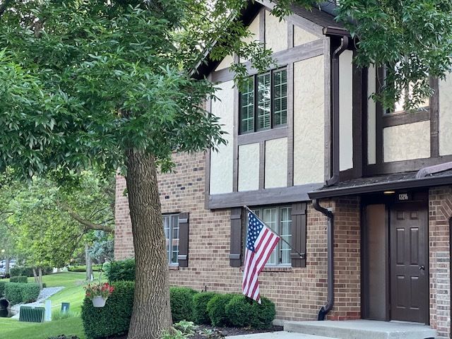 13216 N Country Club Court 2AA, Palos Heights, IL 60463