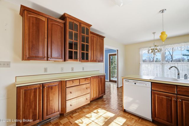 3074 University Rd, Louisville, KY 40206