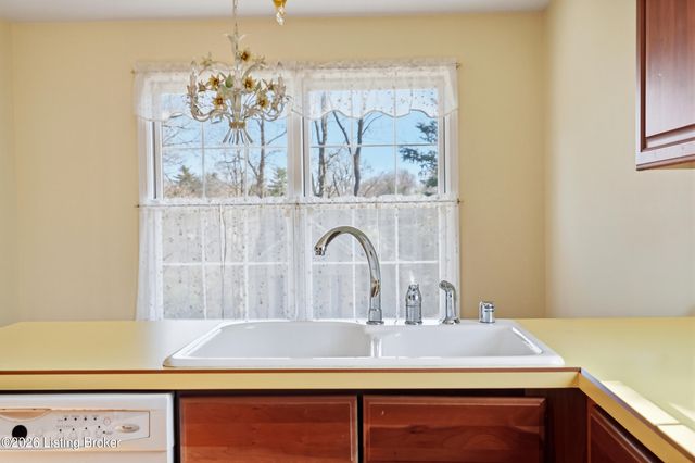 3074 University Rd, Louisville, KY 40206