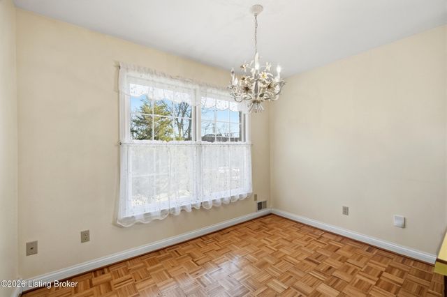 3074 University Rd, Louisville, KY 40206