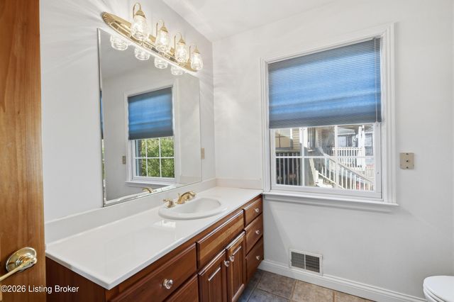 3074 University Rd, Louisville, KY 40206