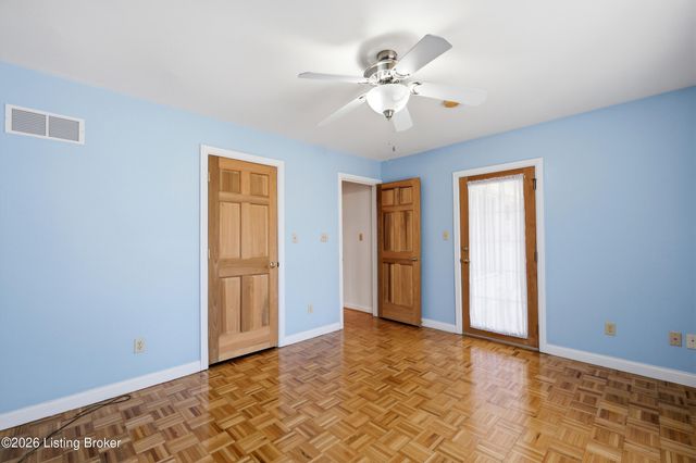 3074 University Rd, Louisville, KY 40206