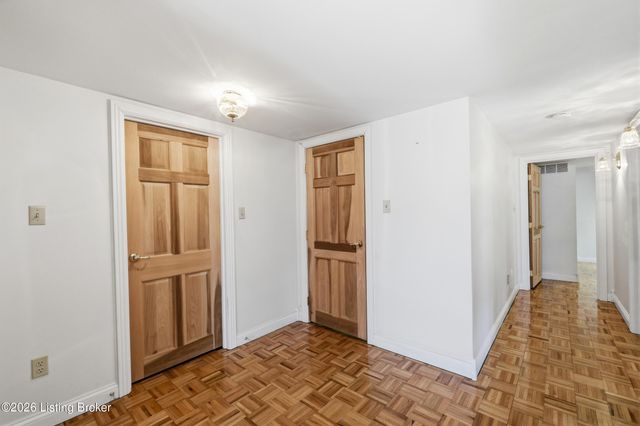 3074 University Rd, Louisville, KY 40206