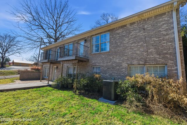 3074 University Rd, Louisville, KY 40206