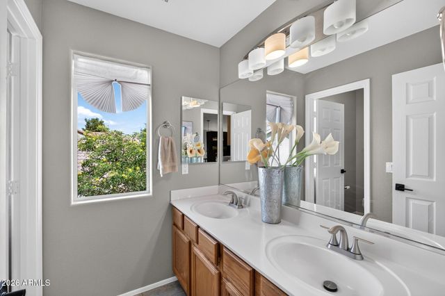 1368 W ENFIELD Way, Chandler, AZ 85286