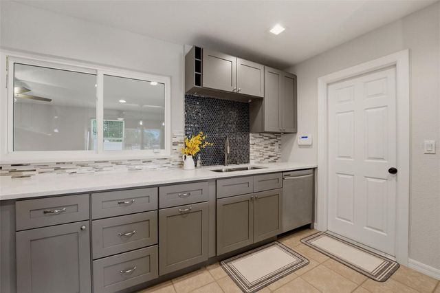 6338 KENWOOD DRIVE, North Port, FL 34287