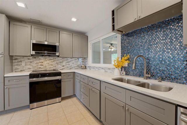 6338 KENWOOD DRIVE, North Port, FL 34287