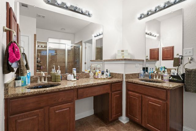 4613 Pyrenees PASS, Bee Cave, TX 78738