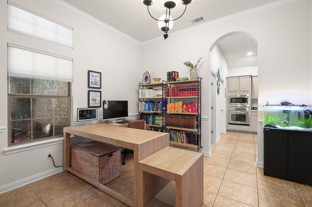 4613 Pyrenees PASS, Bee Cave, TX 78738