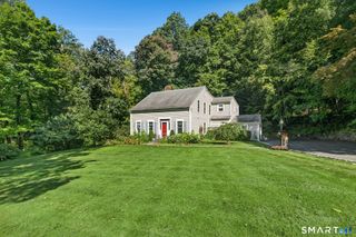 9 Teachers Ridge Road, Newtown, CT 06482