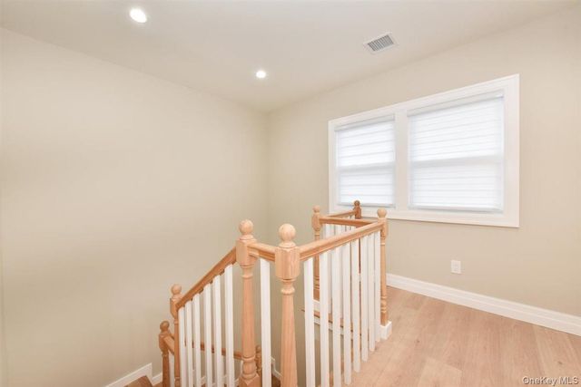 115 N Bergen Place, Freeport, NY 11520