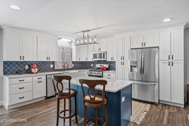 102 Candora Rd, Maryville, TN 37804