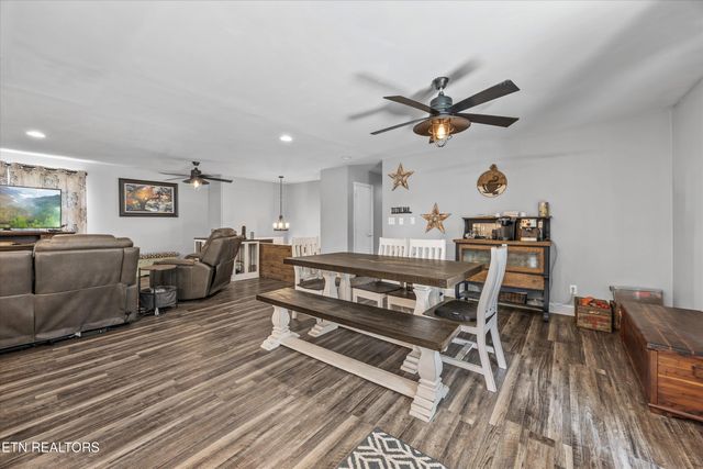 102 Candora Rd, Maryville, TN 37804