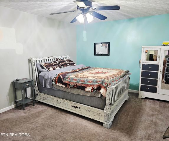 102 Candora Rd, Maryville, TN 37804
