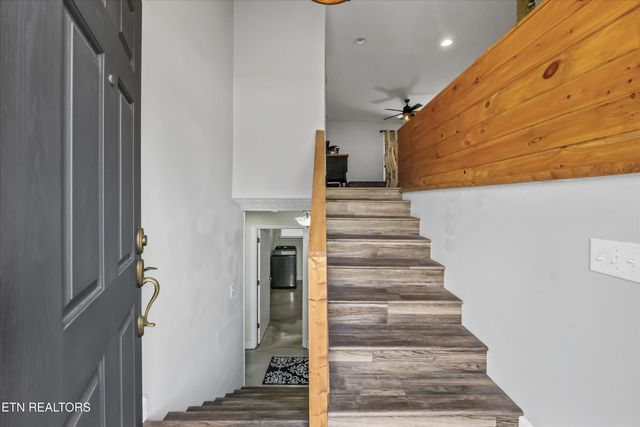 102 Candora Rd, Maryville, TN 37804