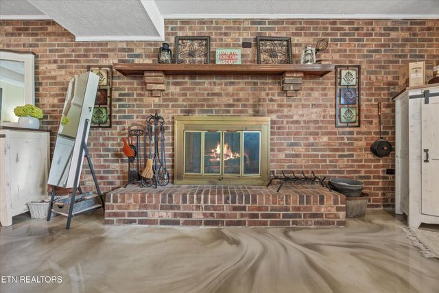 102 Candora Rd, Maryville, TN 37804