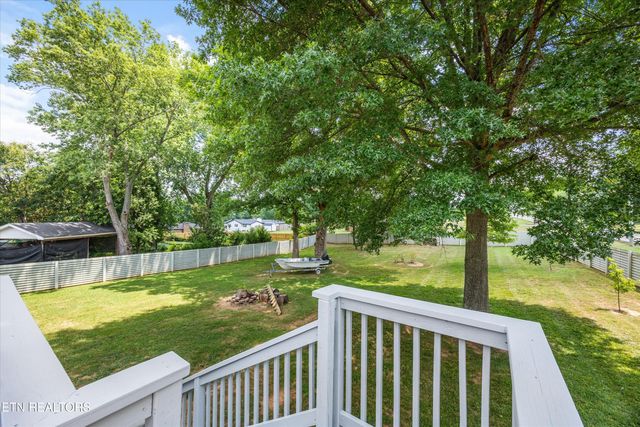 102 Candora Rd, Maryville, TN 37804