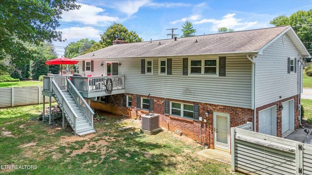 102 Candora Rd, Maryville, TN 37804