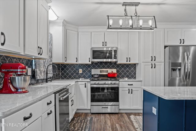 102 Candora Rd, Maryville, TN 37804