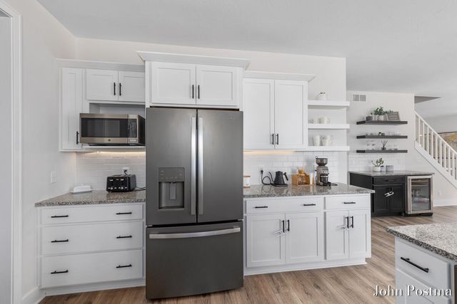 5827 Golden Hollow Drive Se, Cascade Twp, MI 49512