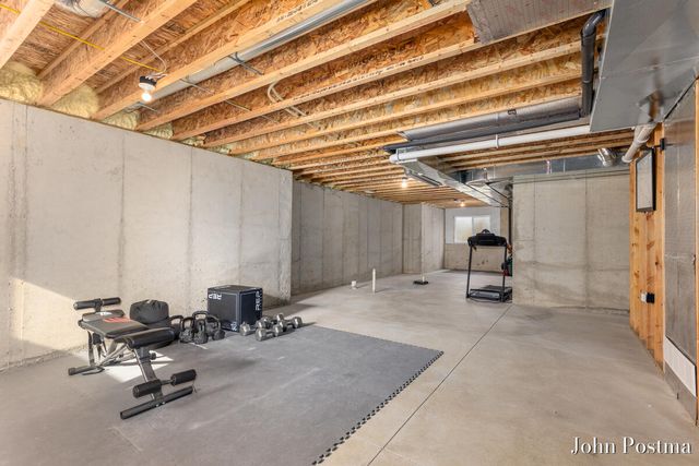 5827 Golden Hollow Drive Se, Cascade Twp, MI 49512