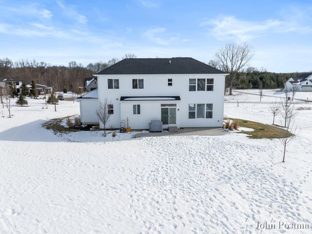 5827 Golden Hollow Drive Se, Cascade Twp, MI 49512