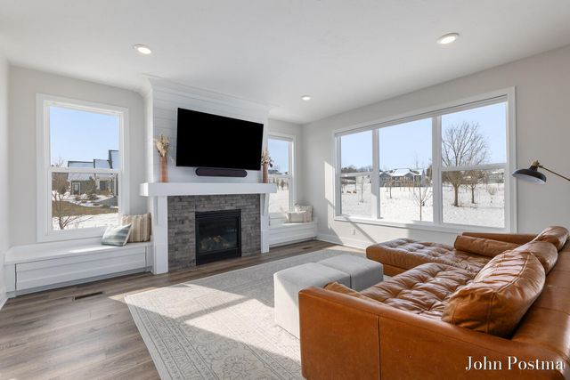 5827 Golden Hollow Drive Se, Cascade Twp, MI 49512