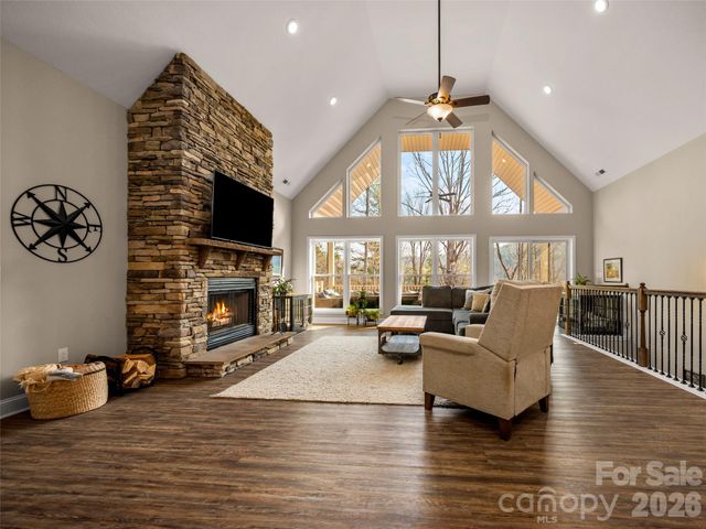 666 Never Blue Road, Flat Rock, NC 28731