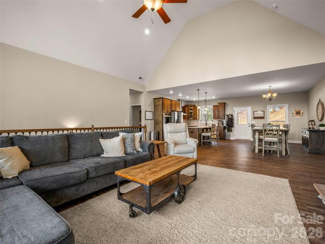 666 Never Blue Road, Flat Rock, NC 28731