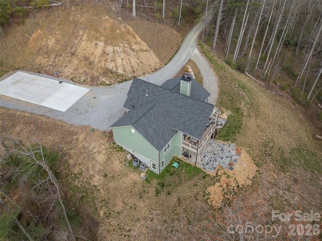 666 Never Blue Road, Flat Rock, NC 28731