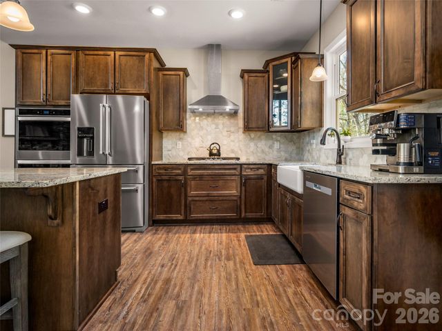 666 Never Blue Road, Flat Rock, NC 28731