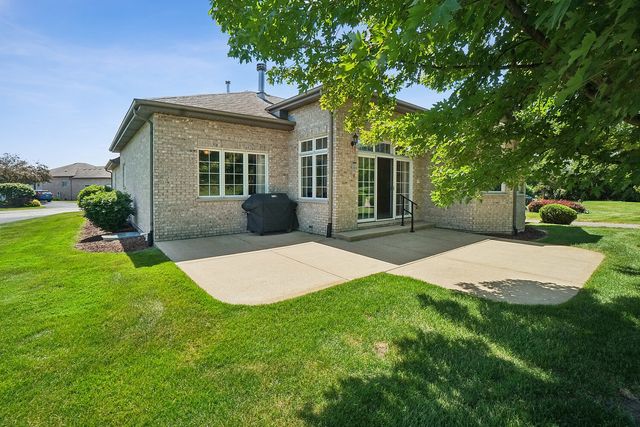 512 Highlington Court, Beecher, IL 60401