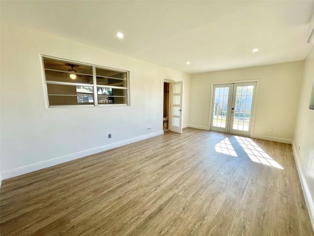 2090 NW 84th Terrace, Pembroke Pines, FL 33024