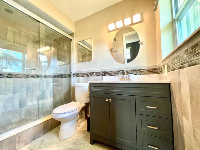 2090 NW 84th Terrace, Pembroke Pines, FL 33024