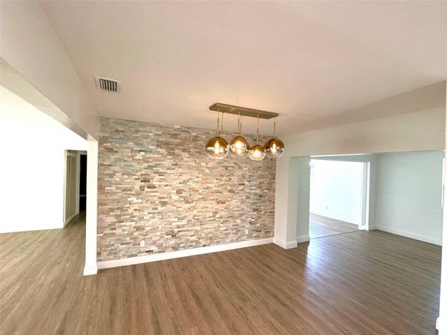 2090 NW 84th Terrace, Pembroke Pines, FL 33024