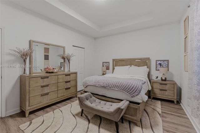 10009 SW 228th Ter ., Miami, FL 33190