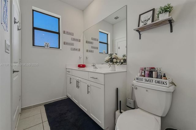 10009 SW 228th Ter ., Miami, FL 33190