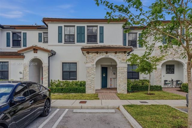 10009 SW 228th Ter ., Miami, FL 33190