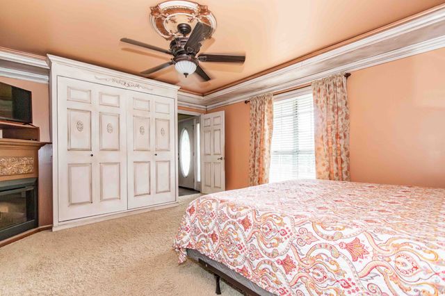 133 Baldridge Dr, Cottontown, TN 37048