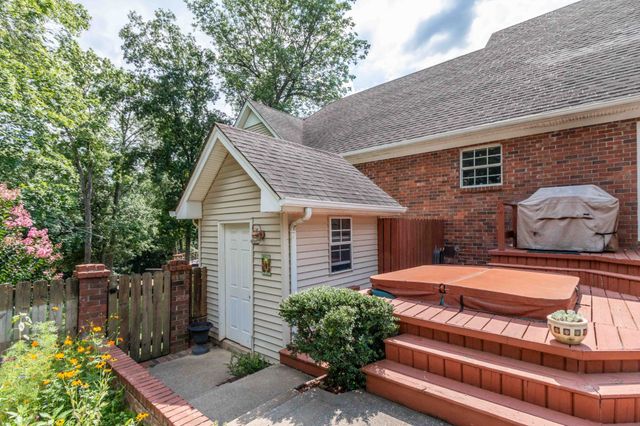 133 Baldridge Dr, Cottontown, TN 37048