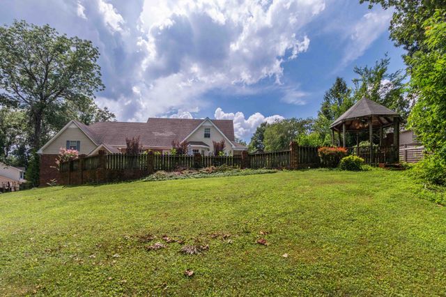 133 Baldridge Dr, Cottontown, TN 37048