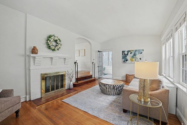 111 Montclair Ave, Boston, MA 02132